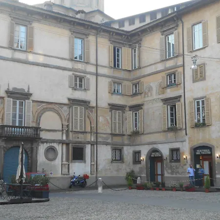 La Maison Des Artistes Penzion