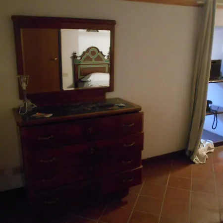 La Maison Des Artistes Penzion 2*